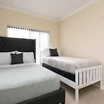 Santa Monica Pier 5 Min Walk Sleeps 5 Near Promenade