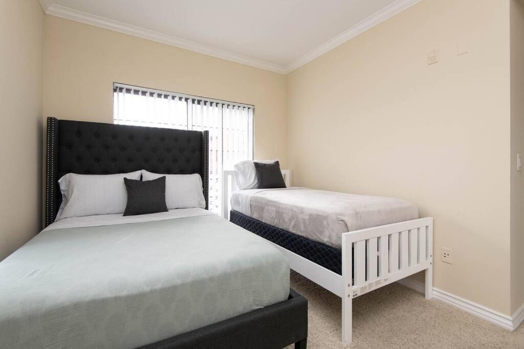 Apartment Santa Monica Pier 5 Min Walk Sleeps 5 Near Promenade