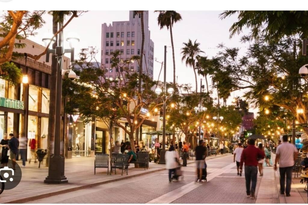 Santa Monica Pier 5 Min Walk Sleeps 5 Near Promenade Los Angeles