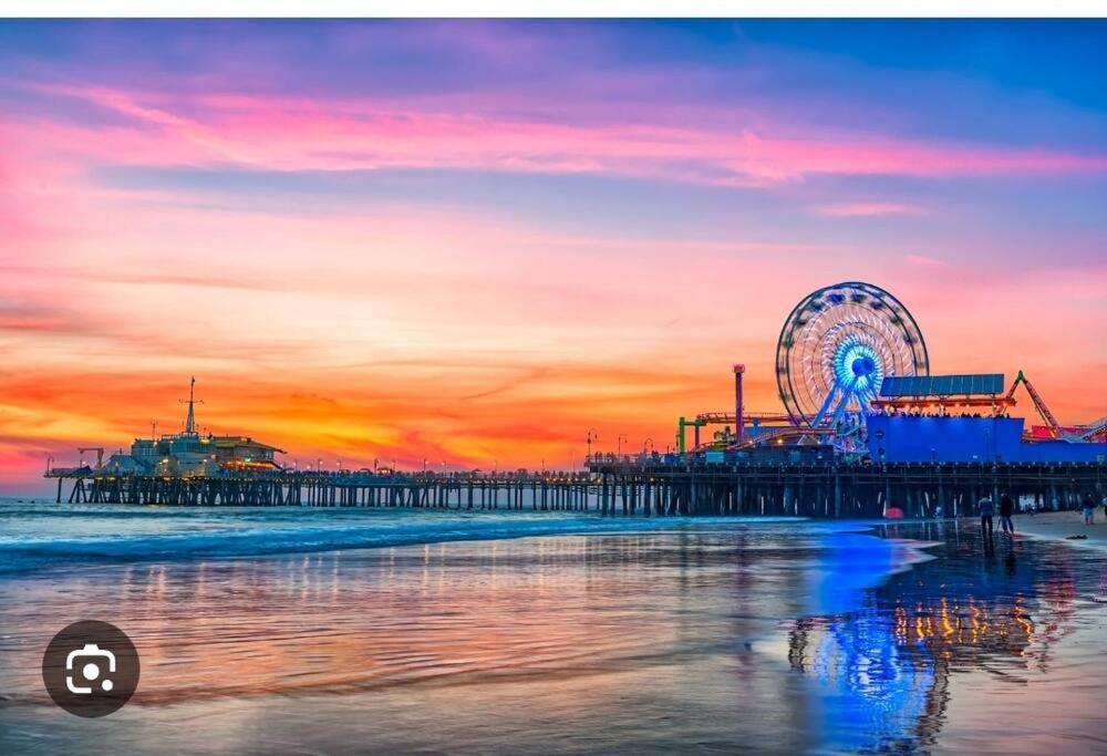 Apartment Santa Monica Pier 5 Min Walk Sleeps 5 Near Promenade *
