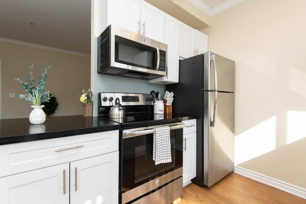 Apartment Santa Monica Pier 5 Min Walk Sleeps 5 Near Promenade