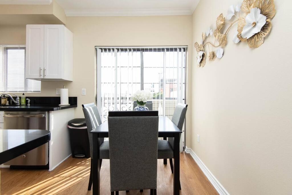 Santa Monica Pier 5 Min Walk Sleeps 5 Near Promenade