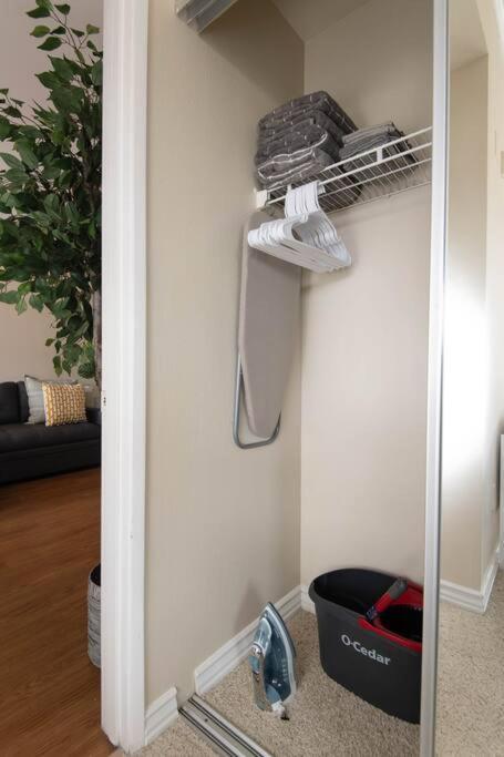 Apartment Santa Monica Pier 5 Min Walk Sleeps 5 Near Promenade